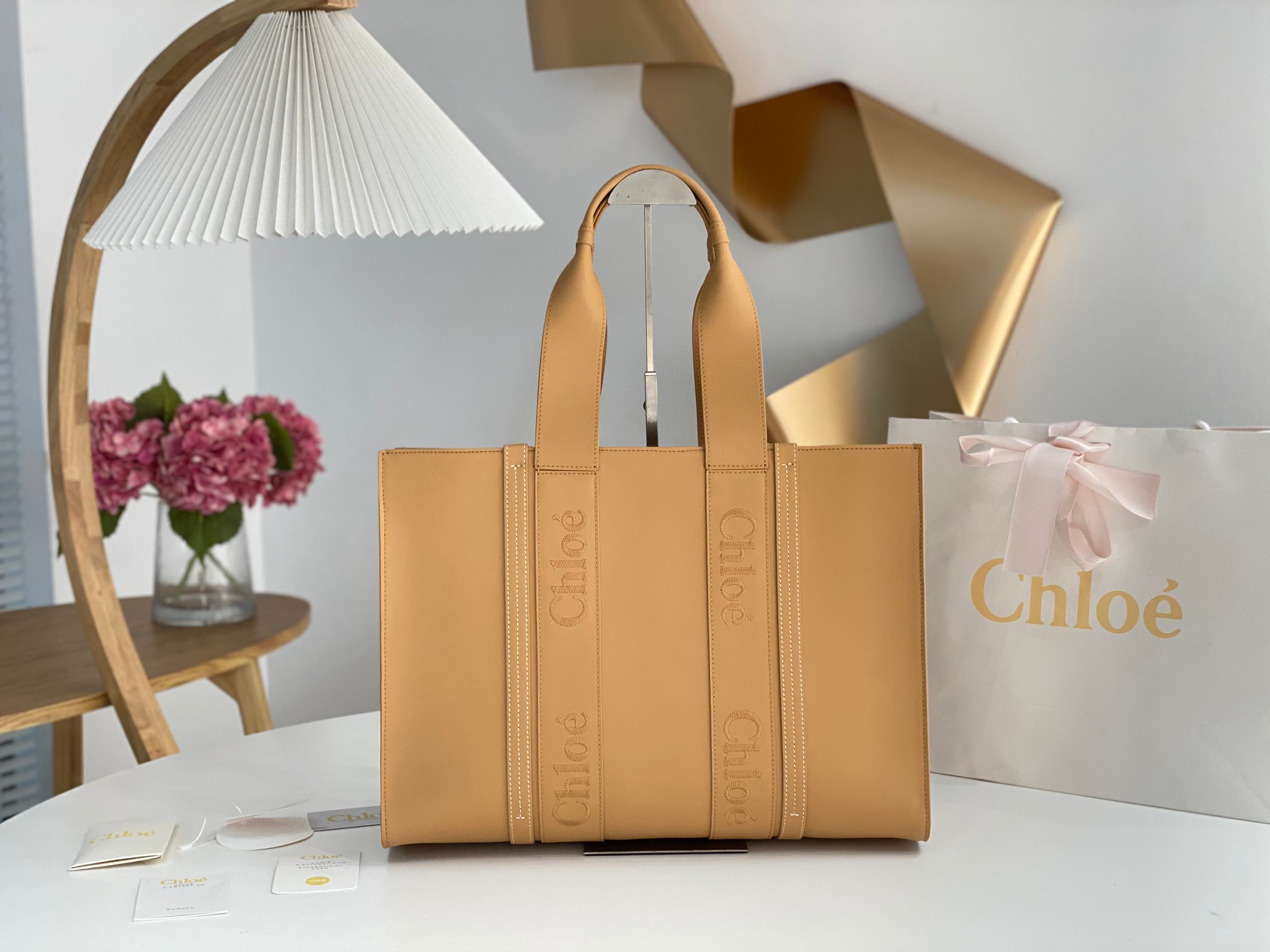 Chloe Large Woody Tote Bag In Milky Brown Soft Smooth Calfskin Leather